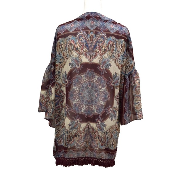 Umgee kimono style cover. Open front. Bell sleeves. Tassel hem. Size S/M - Picture 3 of 8
